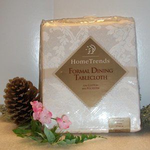 HOME TRENDS Formal Dining Tablecloth White Damask 70" Round NIP